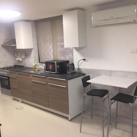 'C' Dazzling Modern 2 Bdrm Apt In Khalda Free Wifi Amán Exterior foto