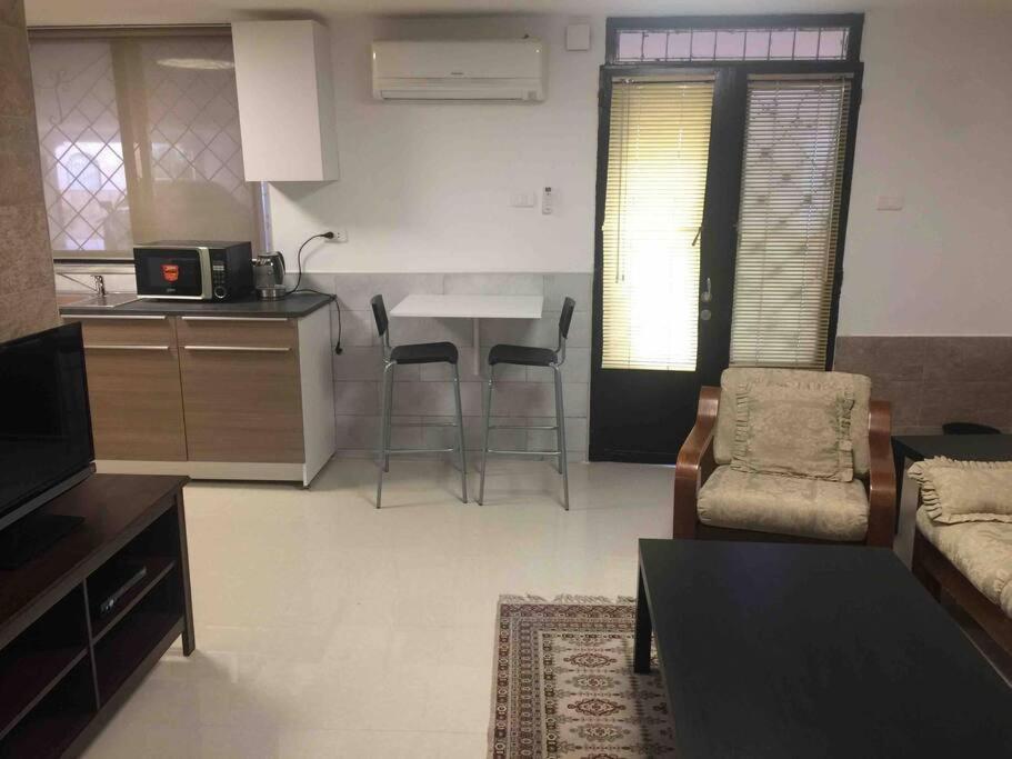 'C' Dazzling Modern 2 Bdrm Apt In Khalda Free Wifi Amán Exterior foto